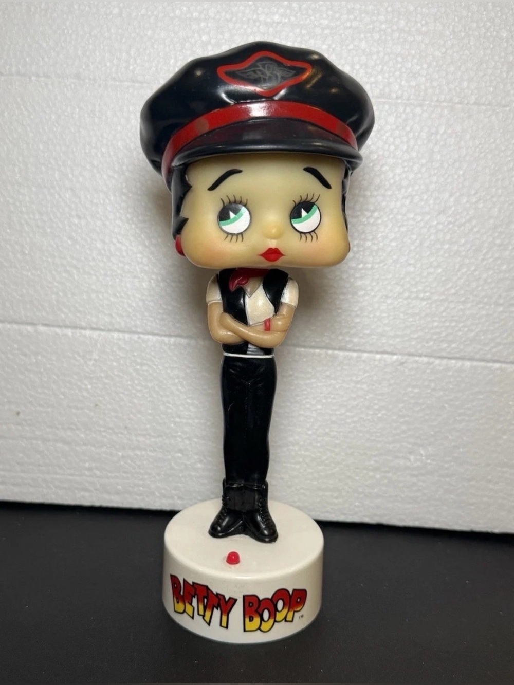 Betty Boop Lot Of 2 - 2003 Biker Girl Bobble Head Motorcycle & Shoe Salt Shaker - Picture 2 of 10